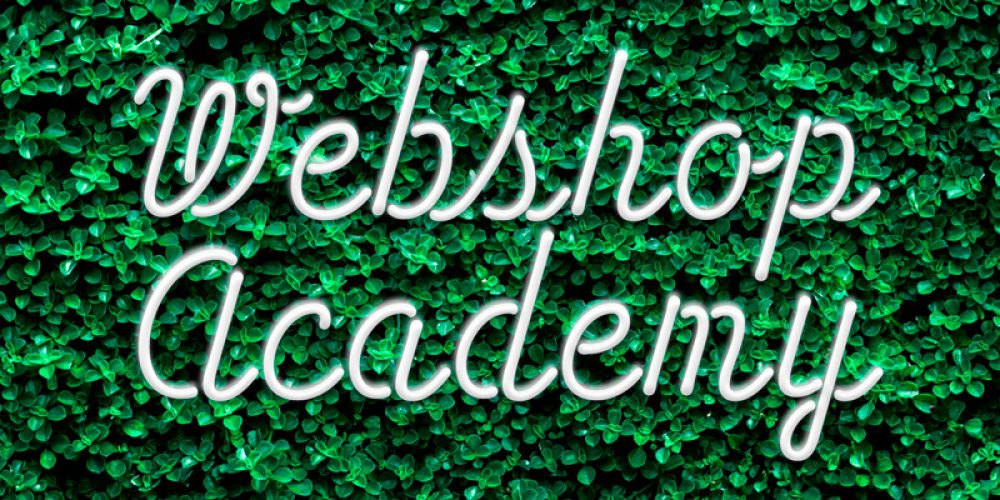 Webshop Academy billede med blade i baggrunden